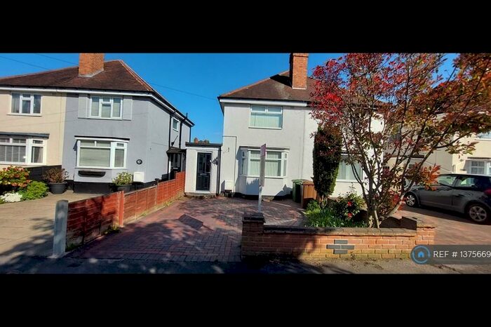 2 Bedroom Semi-Detached House To Rent In Lincoln Road North, Birmingham, B27