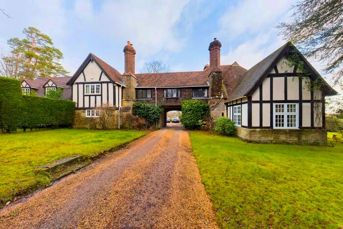 10 Bedroom Property For Sale In Wych Cross, Forest Row, RH18