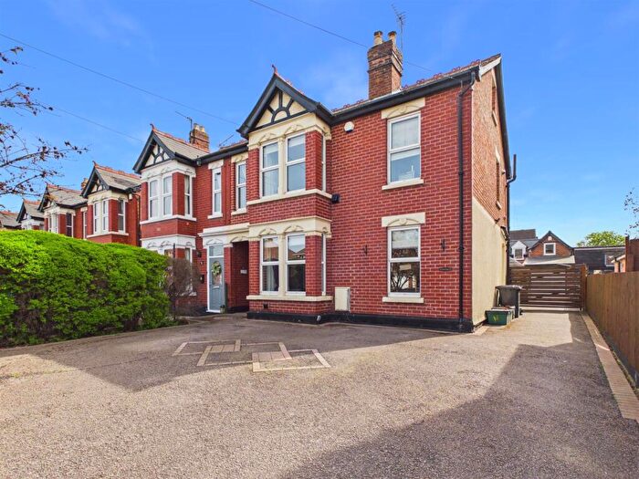 6 Bedroom Semi Detached House For Sale In Four Bedroom House With Detached Coach House, GL2