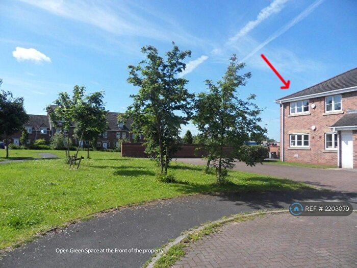 2 Bedroom Flat To Rent In Angelina Close, Sandbach, CW11