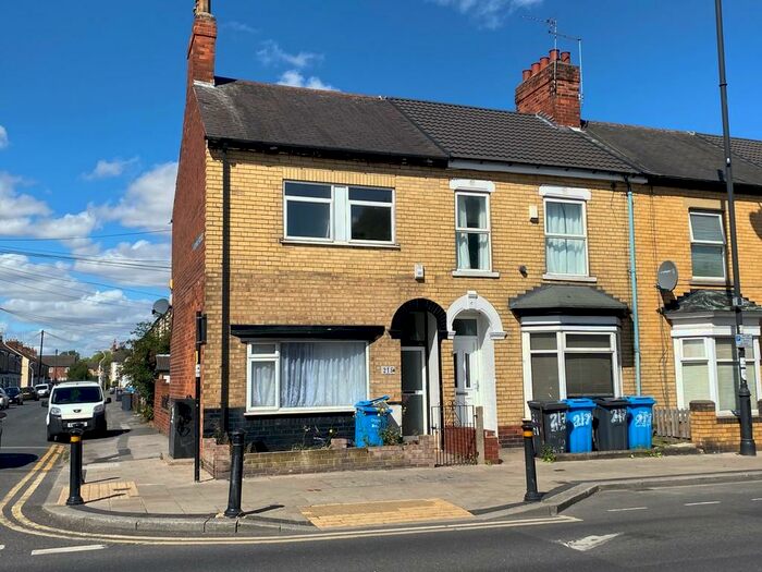 2 Bedroom Apartment To Rent In B Newland Avenue, HU5