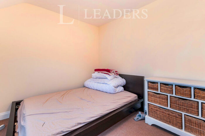 2 Bedroom Apartment To Rent In Games Yard, Stevenage, SG1