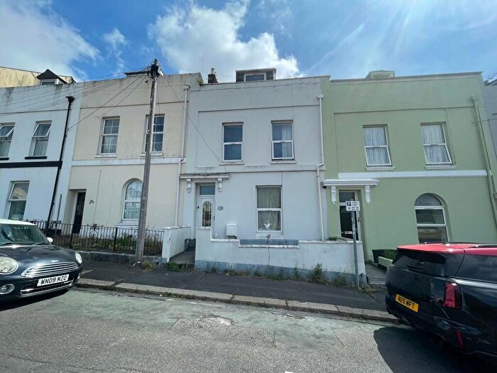 6 Bedroom Terraced House For Sale In Mount Street, North Hill, Plymouth. Bed Student Investment, PL4