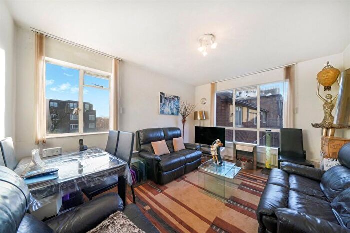 2 Bedroom Apartment For Sale In Benson Court, Junction Road, London, N19