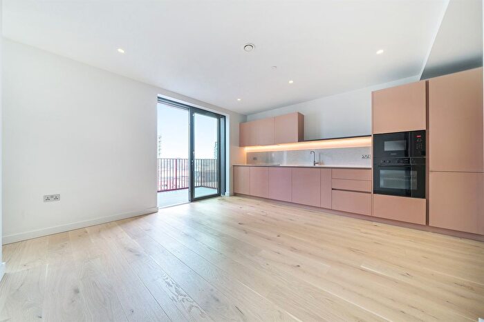 Studio To Rent In Peninsula Gardens, East Parkside, Lower Riverside, Greenwich Peninsula, SE10