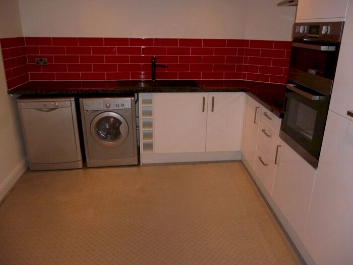 1 Bedroom Flat To Rent In Rose Court, Daventry, NN11