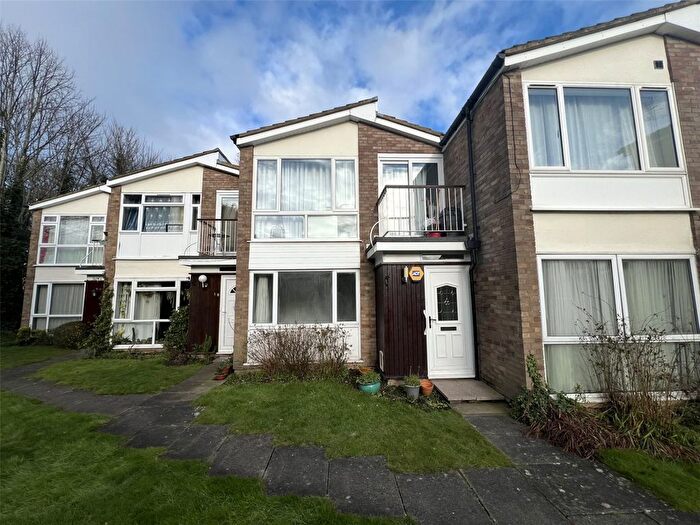 1 Bedroom Flat To Rent In The Larches, Bushey, Hertfordshire, WD23