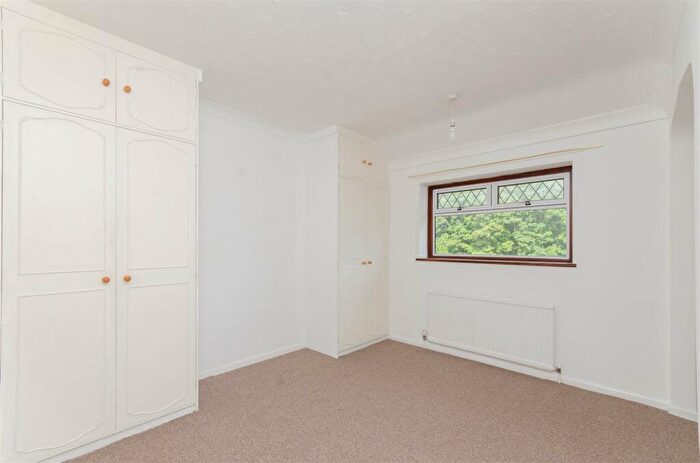 3 Bedroom Semi-Detached House To Rent In Salhouse Road, Norwich, NR7