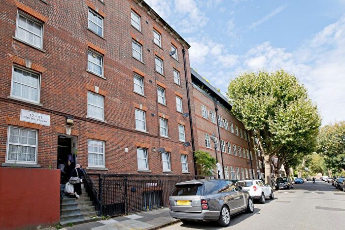 3 Bedroom Flat To Rent In Bow Road, London, E3