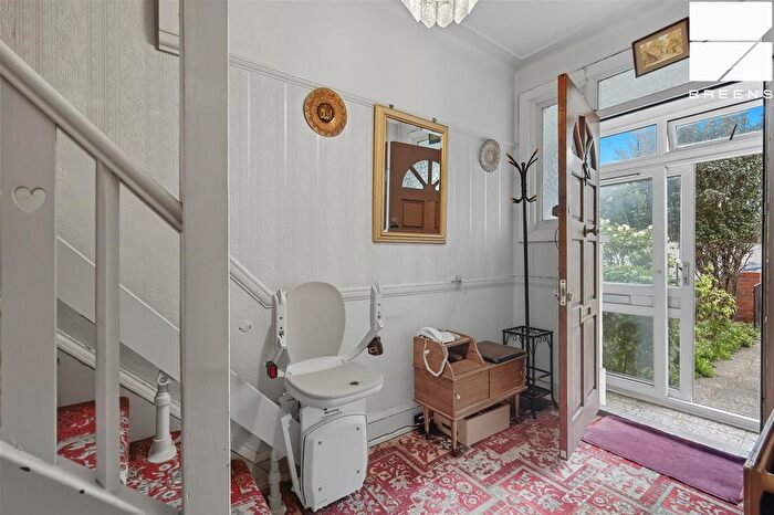 3 Bedroom End Of Terrace House For Sale In Wadham Road, E17