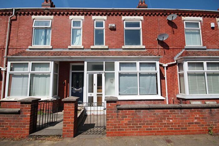 3 Bedroom Terraced House For Sale In South Lonsdale Street, Stretford, M32