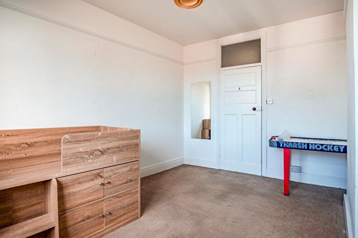 2 Bedroom Apartment To Rent In Felpham, PO22
