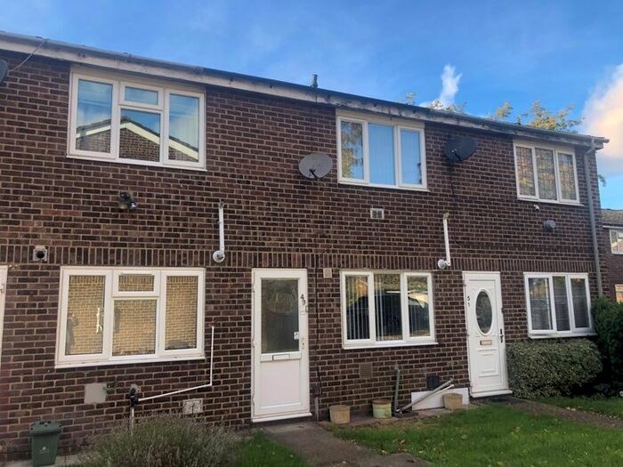 3 Bedroom Property To Rent In Bletchmore Close, Harlington, Hayes, UB3