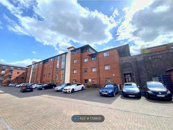 2 Bedroom Flat To Rent In Broad Gauge Way, Wolverhampton, WV10