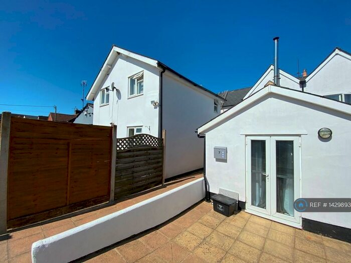 1 Bedroom Flat To Rent In High Street, Semington, Trowbridge, BA14