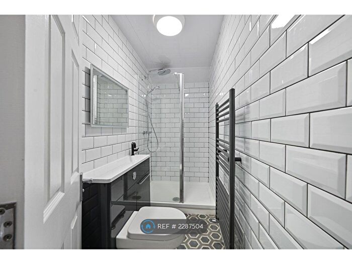 4 Bedroom Terraced House To Rent In Kenmure Place, Preston, PR1