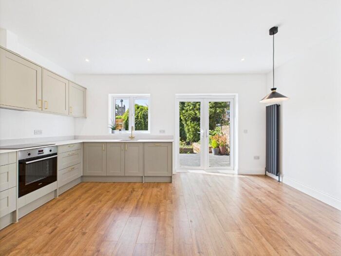 3 Bedroom Bungalow To Rent In Green Lane, Chislehurst, Kent, BR7