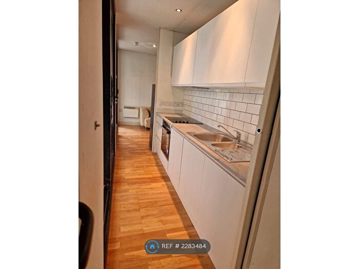 1 Bedroom Flat To Rent In Ellesmere Street, Manchester, M15