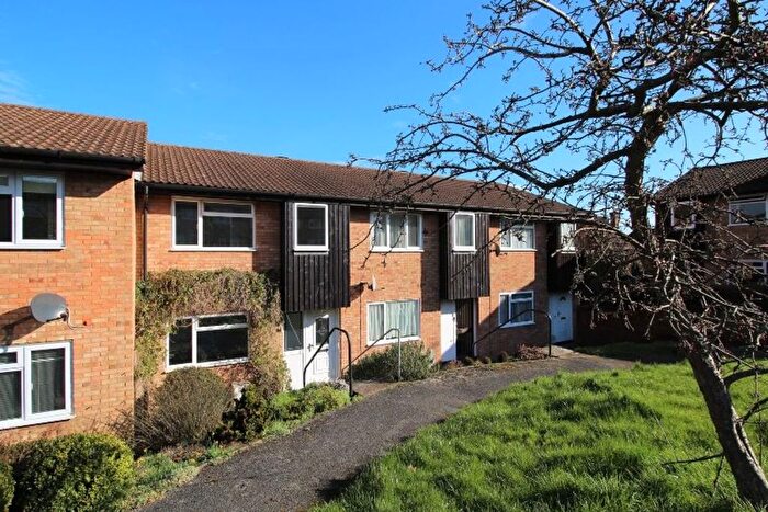 3 Bedroom Terraced House To Rent In Kennedy Gardens, Sevenoaks, TN13