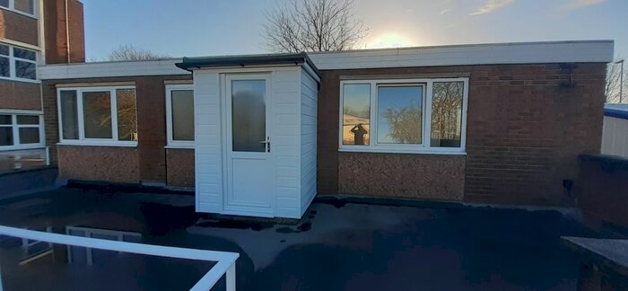 2 Bedroom Flat To Rent In First Floor Apartment, Grove Road, Fenton ST4