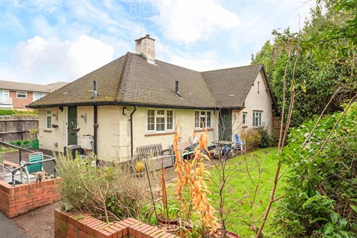 2 Bedroom Bungalow For Sale In Gunters Mead, Esher, KT10