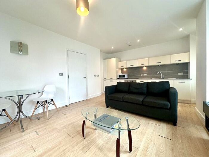 2 Bedroom Apartment To Rent In Great Northern Tower, Watson Street Manchester, M3
