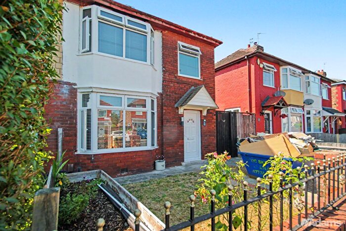 3 Bedroom Semi Detached House To Rent In Blundell Road, Widnes, WA8