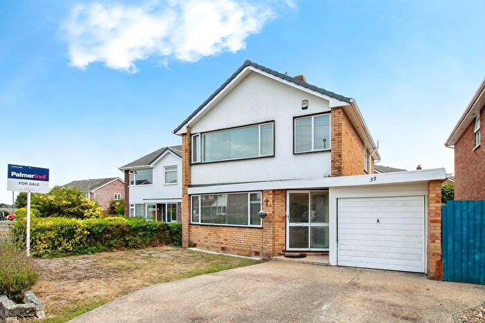 4 Bedroom Detached House For Sale In Locksley Drive, West Parley, Ferndown, BH22