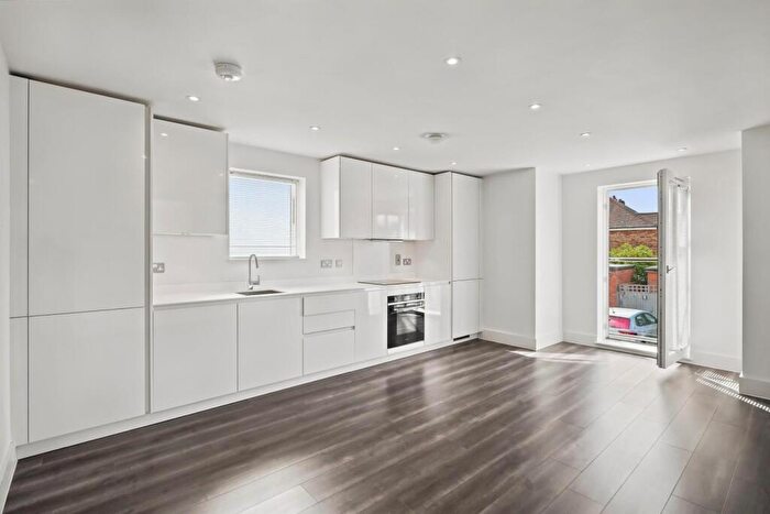 1 Bedroom Apartment For Sale In Scotts Lane, Shortlands, BR2