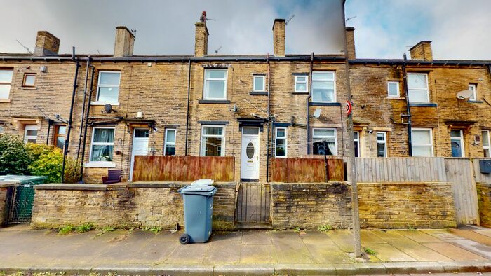 1 Bedroom Terraced House To Rent In Cobden Street, Clayton, Bradford, BD14