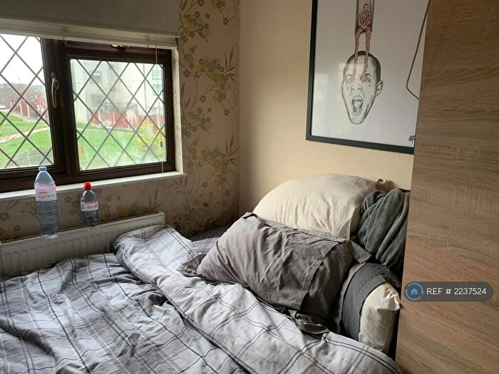 4 Bedroom Terraced House To Rent In Chigwell, Chigwell, IG7