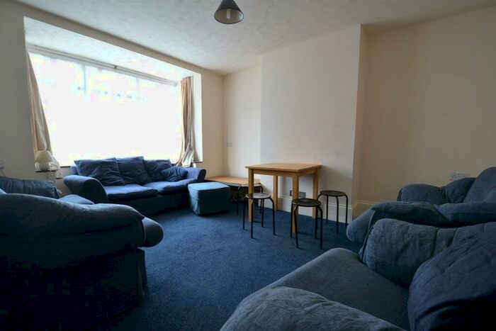 6 Bedroom Terraced House To Rent In Tiverton Rd, Selly Oak. Mins Walk To University Of Birmingham, B29