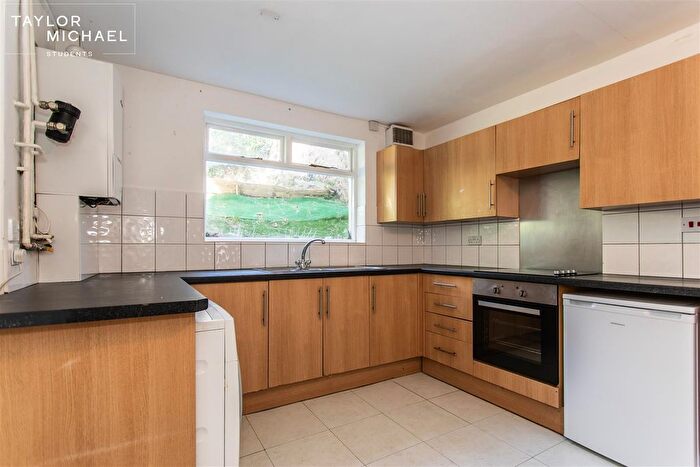 6 Bedroom Terraced House To Rent In Hollingbury Road, Brighton, BN1