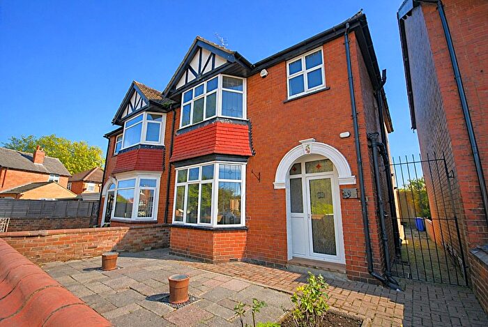 3 Bedroom Semi Detached House For Sale In Sandbeck Road, Doncaster, DN4