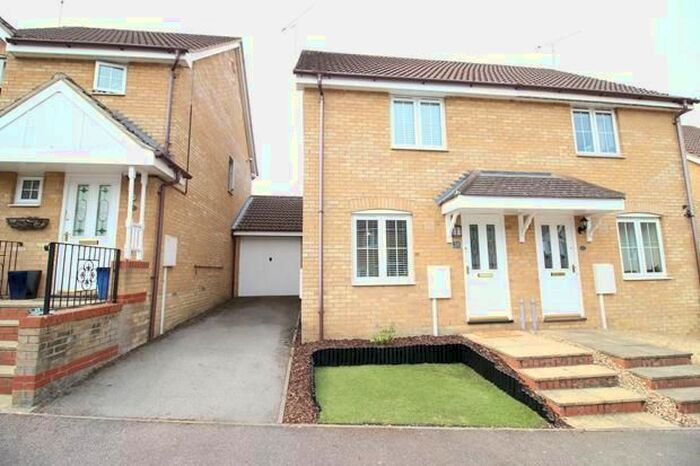 2 Bedroom Semi-Detached House To Rent In Donne Close, Higham Ferrers, NN10