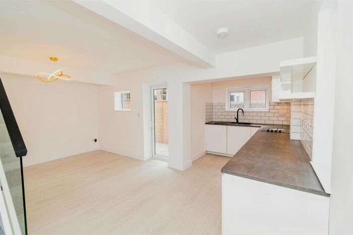 3 Bedroom Property To Rent In The Avenue, Southampton, SO17