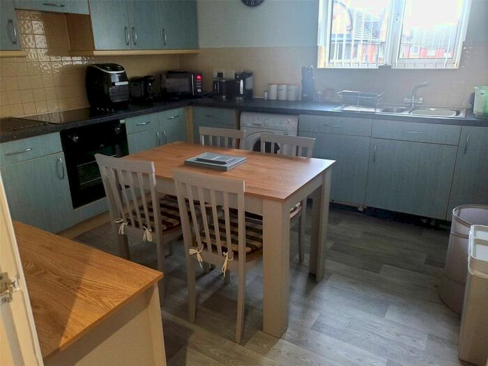 2 Bedroom Flat To Rent In Whiteoak Road, Manchester, Greater Manchester, M14