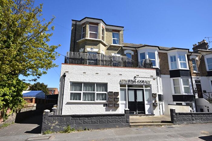 2 Bedroom Flat For Sale In Godwin Road, Margate, CT9