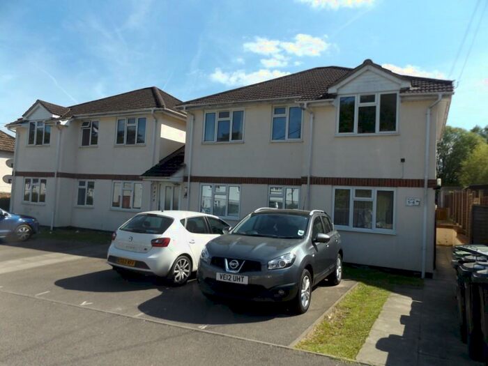 2 Bedroom Flat To Rent In Savile Crescent, Bordon, Hampshire, GU35