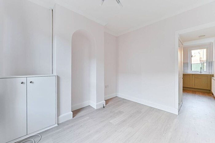 2 Bedroom Semi-Detached House To Rent In Bourne Street, Croydon, CR0