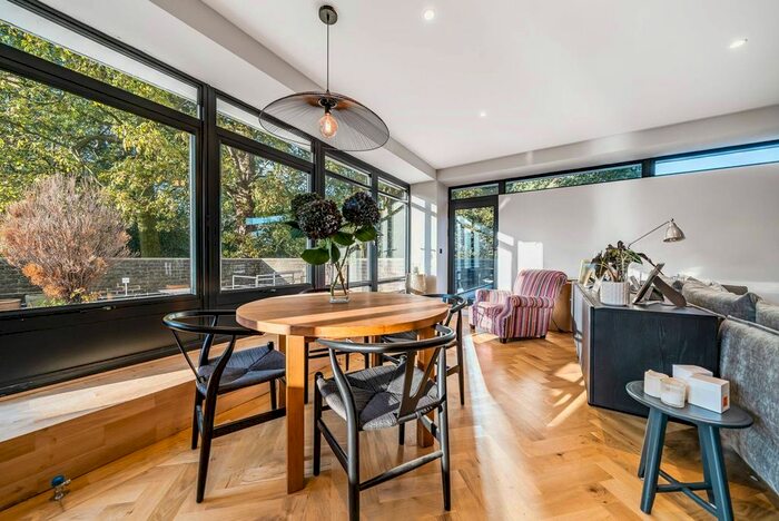 2 Bedroom Flat To Rent In Somerset Road, Wimbledon Park, London, SW19