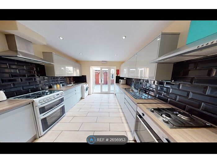 7 Bedroom Semi-Detached House To Rent In Charter Avenue, Coventry, CV4