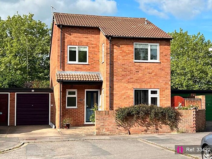 4 Bedroom Detached House For Sale In Rainbow Way, Abingdon, OX14