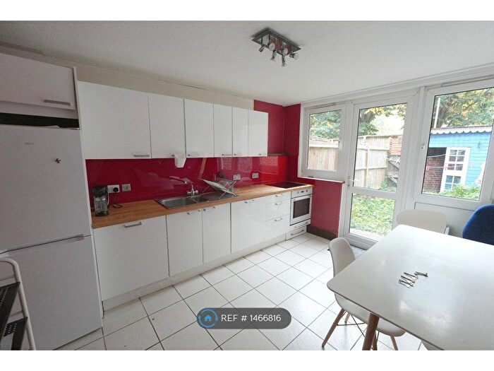 4 Bedroom Terraced House To Rent In Westacott Close, London, N19