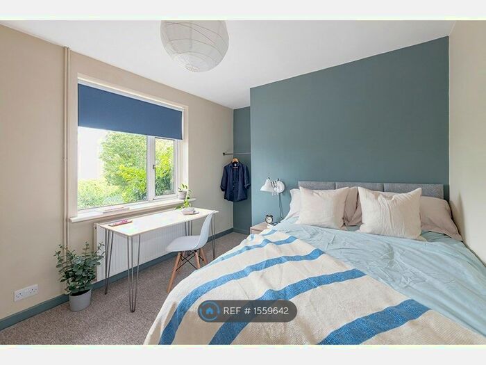 6 Bedroom Semi-Detached House To Rent In Kelston View, Bath, BA2