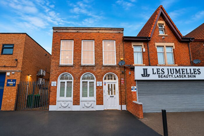 1 Bedroom Flat To Rent In Roundhay Road, Leeds West Yorkshire, LS8