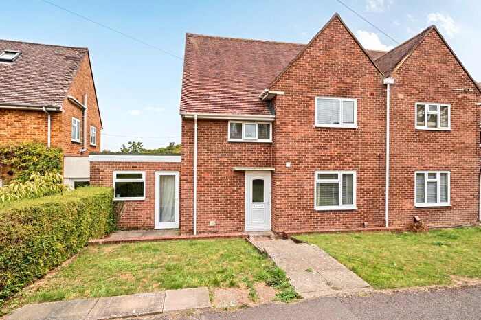 8 Bedroom Semi-Detached House For Sale In Minden Way, Winchester, SO22