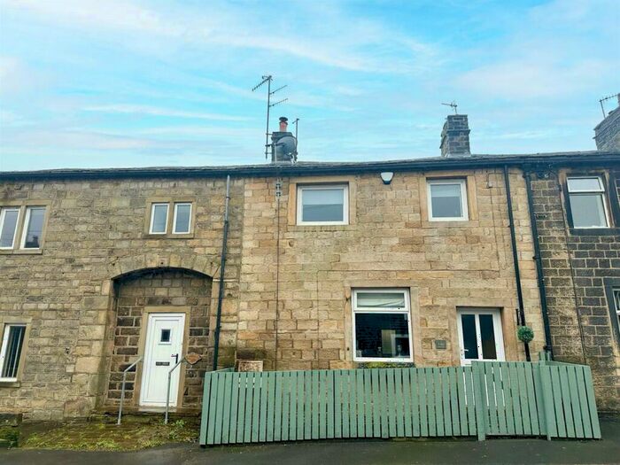 3 Bedroom Terraced House For Sale In Keighley Road, Cowling, Keighley, BD22