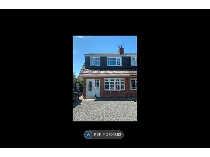 3 Bedroom Semi Detached House To Rent In Birkdale Mount, Leeds, LS17