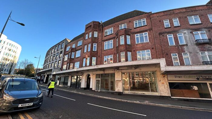 3 Bedroom Flat To Rent In St Peters Road, Bournemouth, BH1